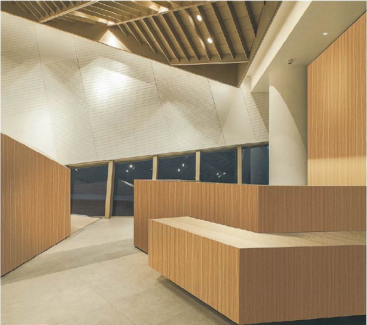 Qanday qilib o'z-o'zidan yopishtiruvchi PVC filmi sizning do'koningiz hisoblagichingizni jonlantirishi mumkin?